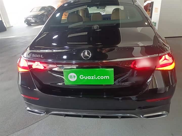 Фото 6 - Mercedes-Benz E-Class