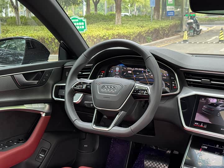 Фото 7 - Audi A7L