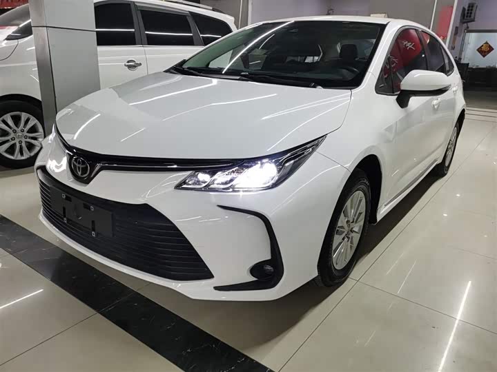 Фото 1 - Toyota Corolla