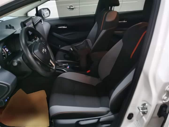 Фото 15 - Toyota Corolla