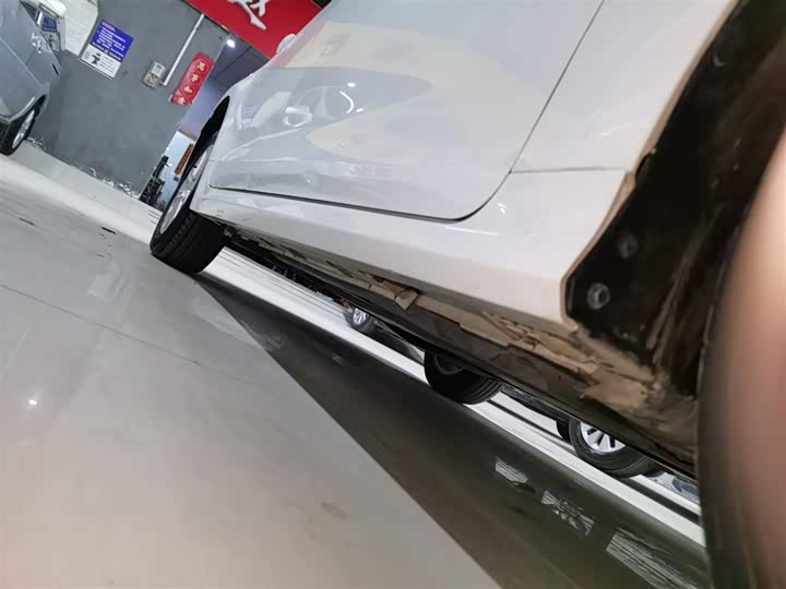 Фото 21 - Toyota Corolla