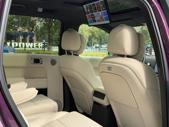 Фото 12 - LiXiang L9