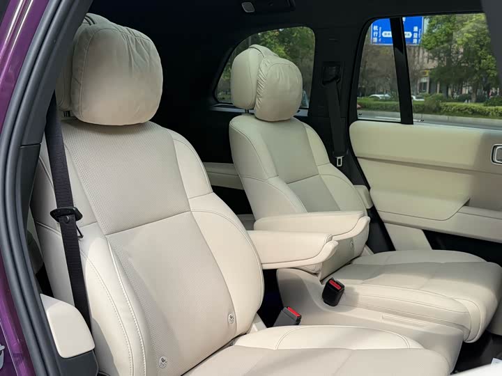 Фото 13 - LiXiang L9