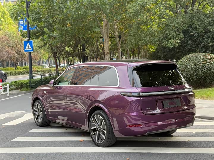 Фото 22 - LiXiang L9