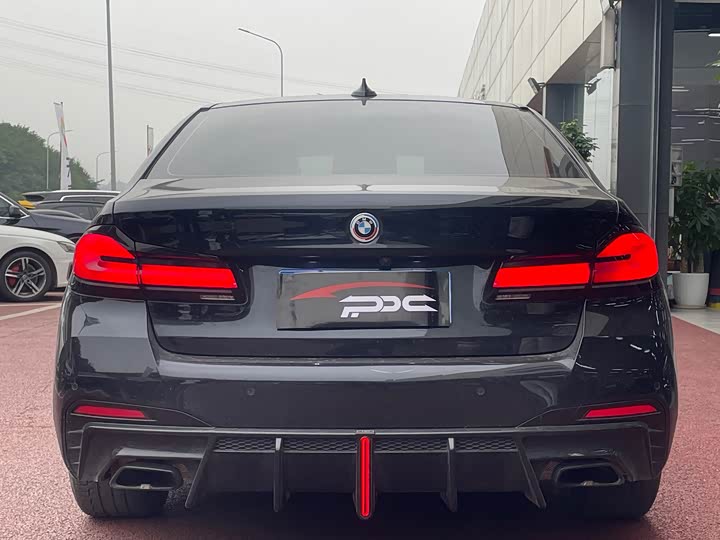 Фото 13 - BMW 5 Series