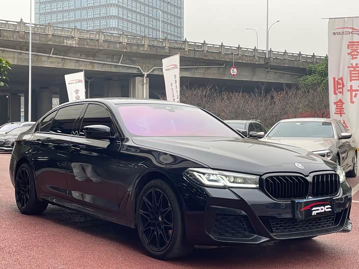 Фото 2 - BMW 5 Series