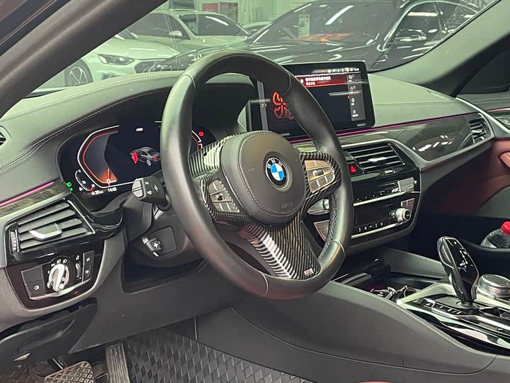 Фото 5 - BMW 5 Series