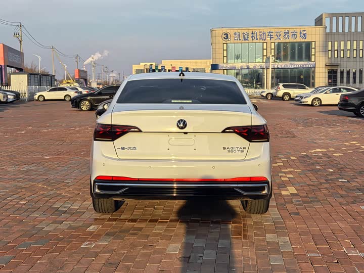 Фото 8 - Volkswagen Sagitar L