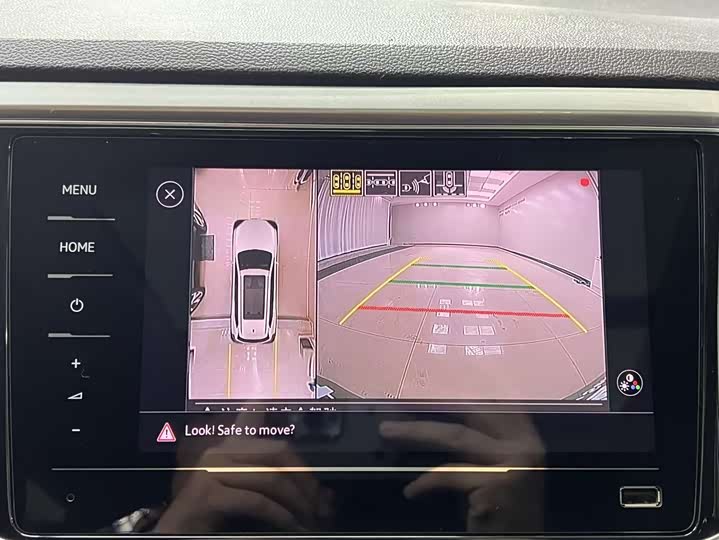 Фото 14 - Volkswagen T-Roc