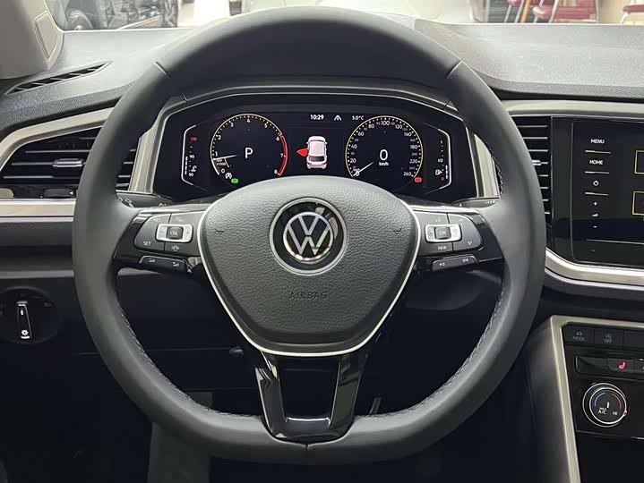 Фото 9 - Volkswagen T-Roc