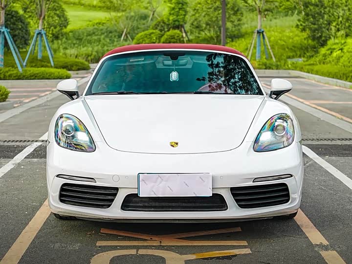 Фото 2 - Porsche 718