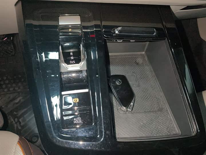 Фото 14 - Volkswagen Talagon