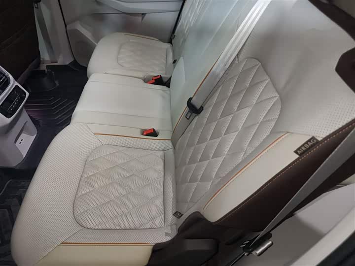 Фото 17 - Volkswagen Talagon