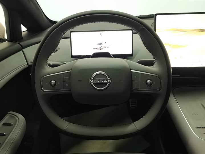 Фото 15 - Nissan N7