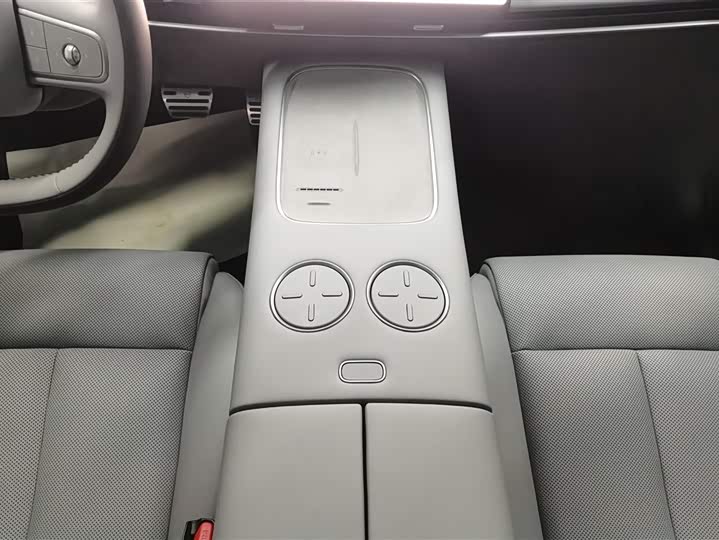 Фото 16 - Nissan N7