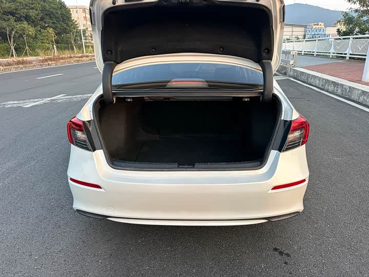 Фото 17 - Honda Civic