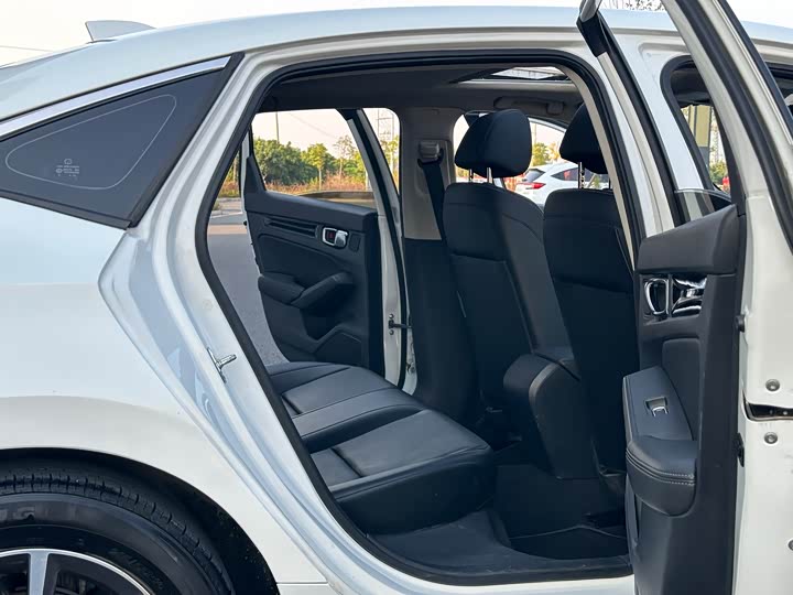 Фото 24 - Honda Civic