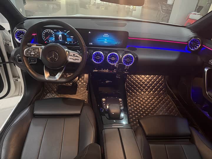 Фото 6 - Mercedes-Benz A-Class