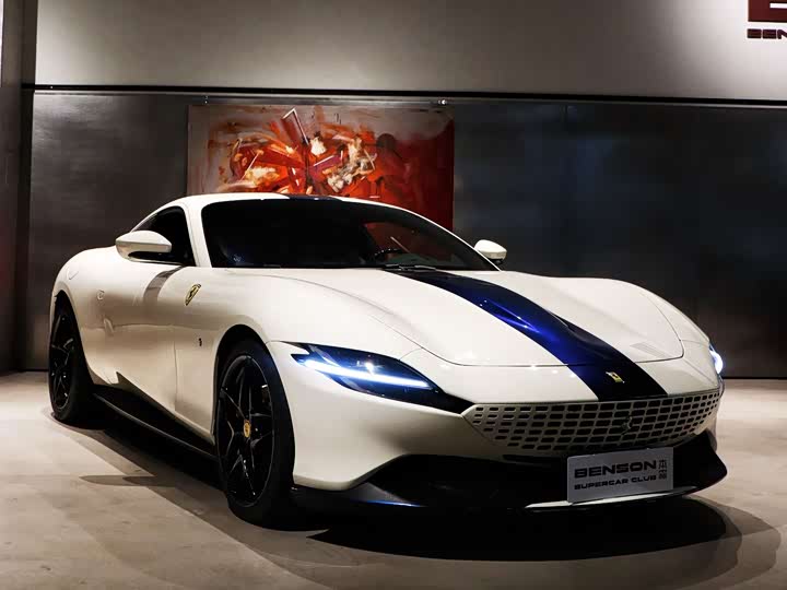 Фото 2 - Ferrari Roma