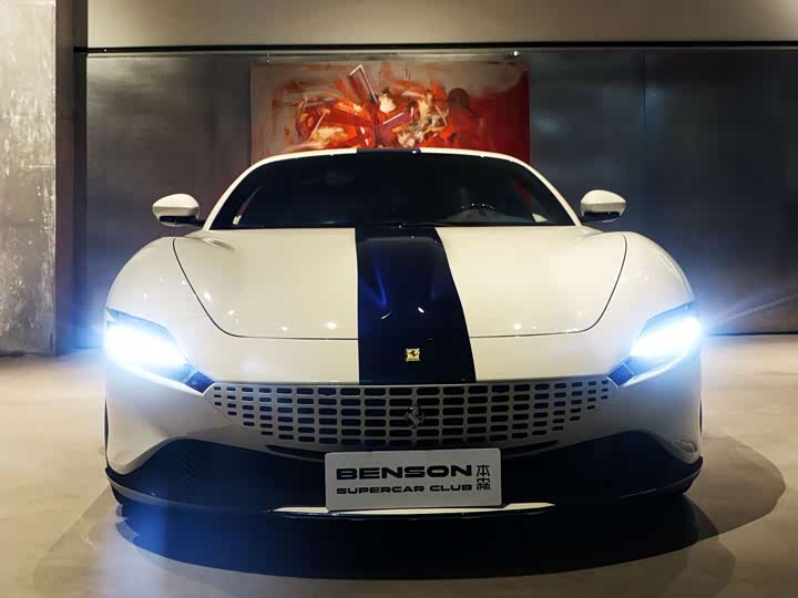 Фото 3 - Ferrari Roma