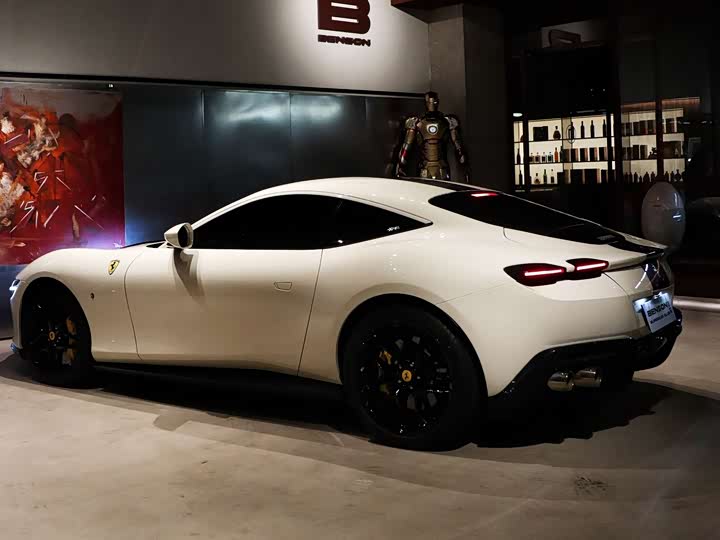 Фото 7 - Ferrari Roma