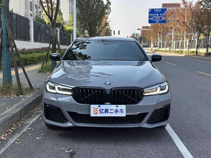 Фото 2 - BMW 5 Series