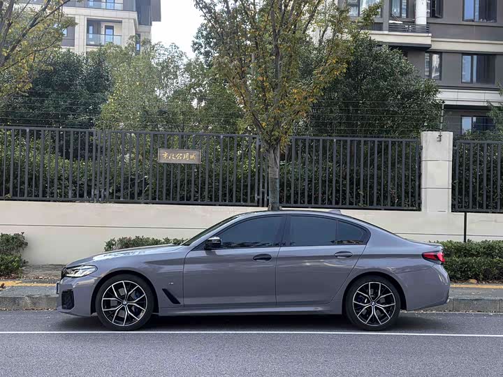 Фото 3 - BMW 5 Series