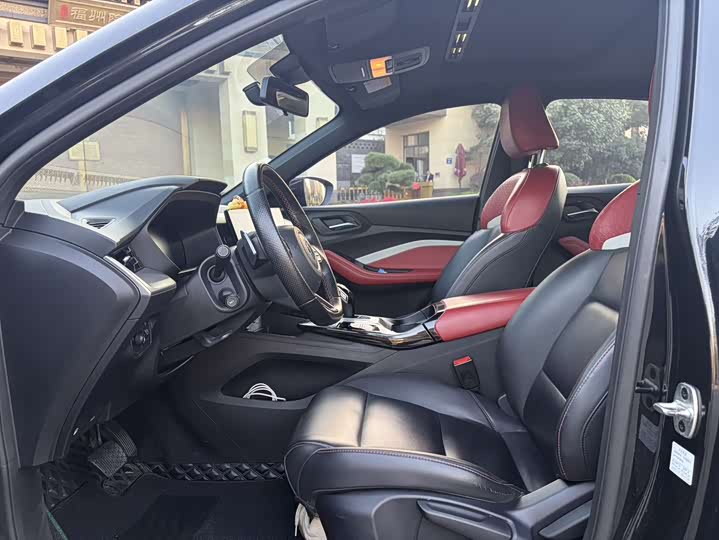 Фото 13 - MG Motor 5