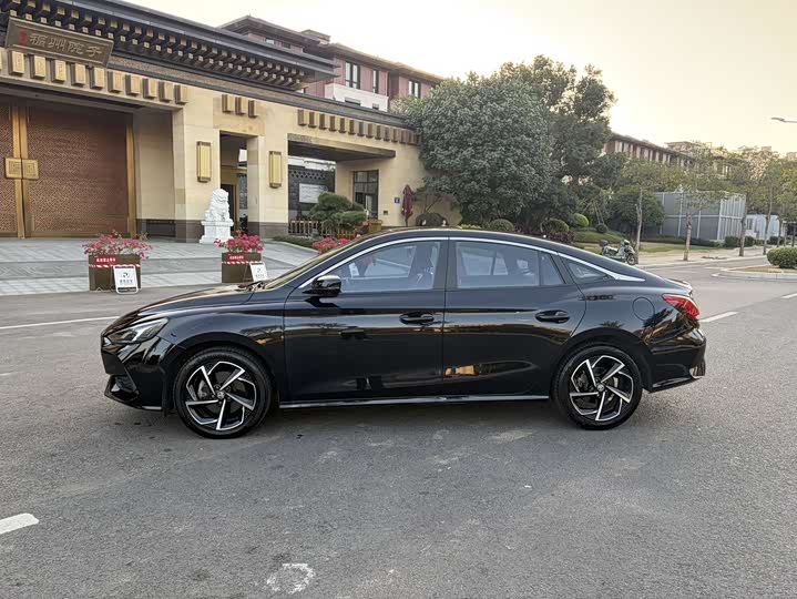 Фото 4 - MG Motor 5