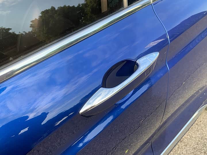 Фото 11 - Geely Tugella