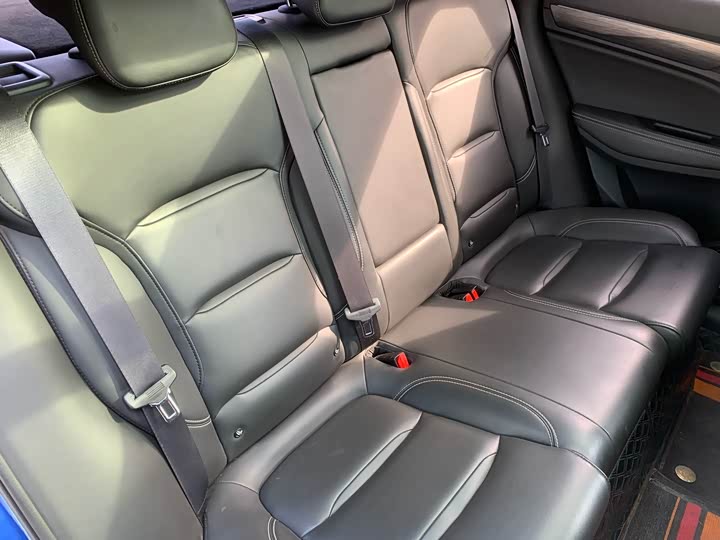 Фото 29 - Geely Tugella