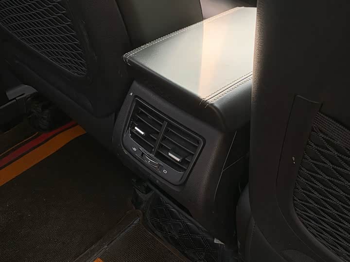 Фото 31 - Geely Tugella