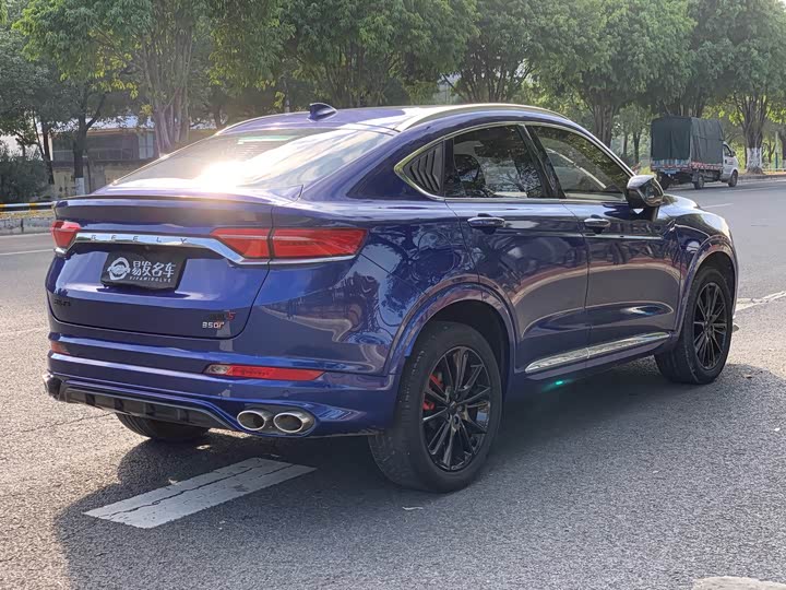 Фото 4 - Geely Tugella