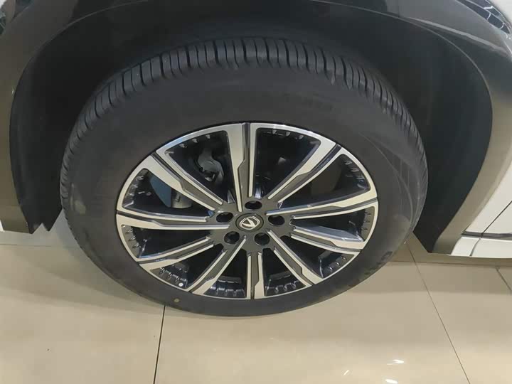 Фото 22 - Changan CS75 Plus