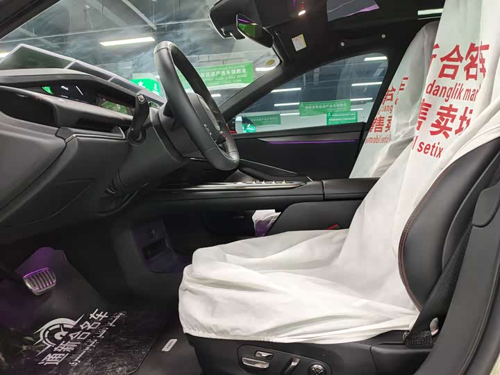 Фото 4 - Xiaomi SU7