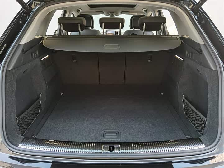 Фото 10 - Audi Q5L