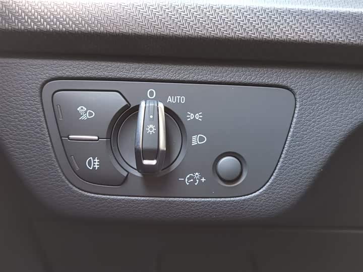 Фото 15 - Audi Q5L