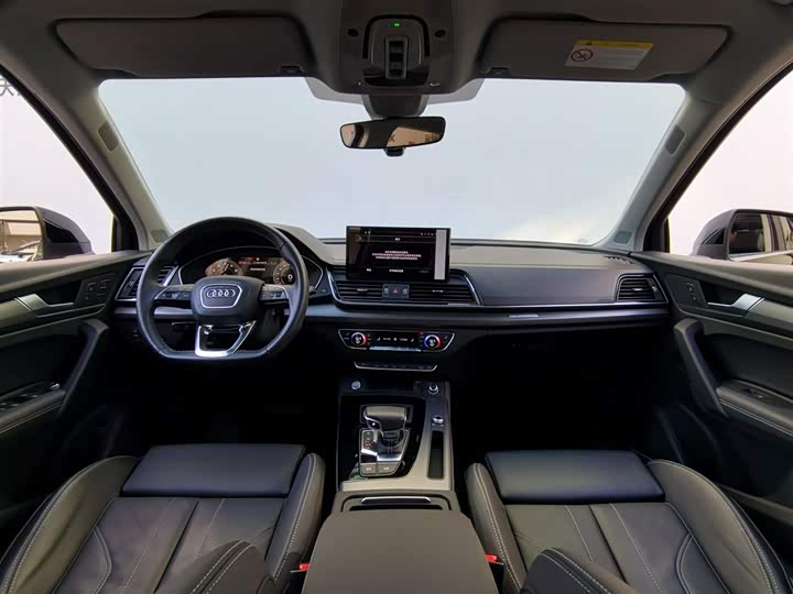 Фото 22 - Audi Q5L