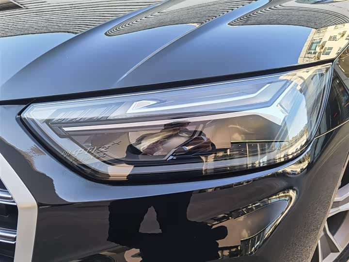 Фото 29 - Audi Q5L