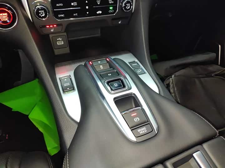 Фото 14 - Honda Avancier