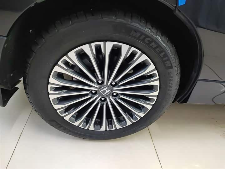 Фото 26 - Honda Avancier