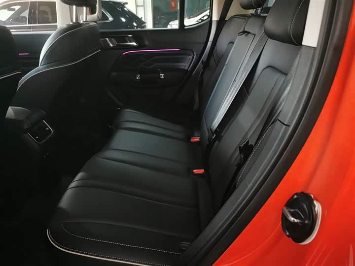 Фото 17 - Tank 300