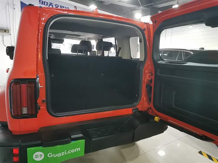 Фото 19 - Tank 300