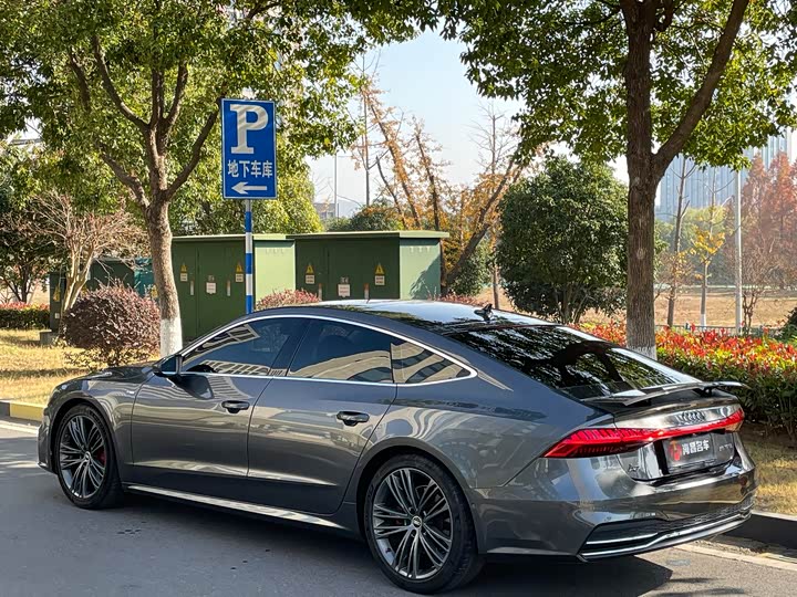 Фото 4 - Audi A7