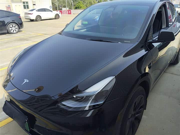 Фото 1 - Tesla Model Y