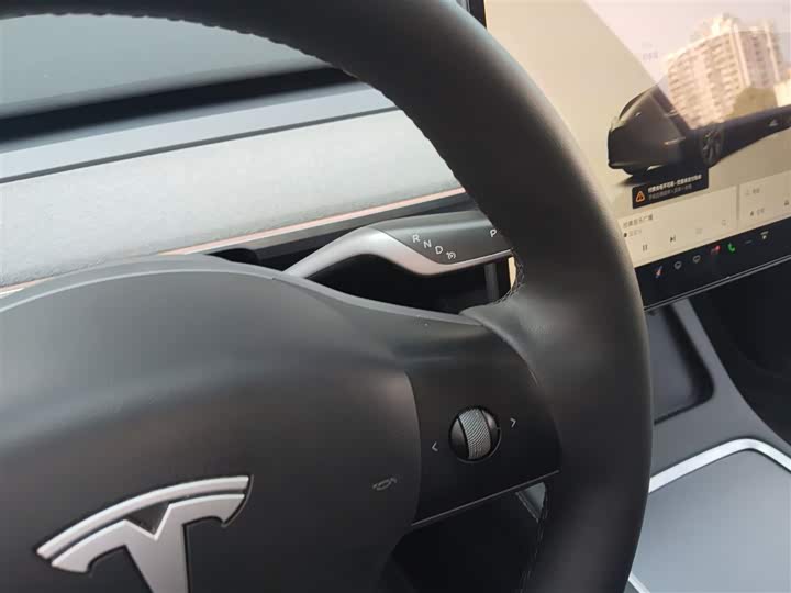 Фото 14 - Tesla Model Y