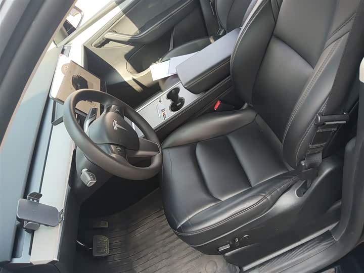 Фото 15 - Tesla Model Y