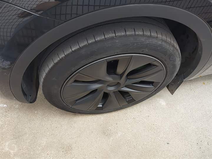 Фото 23 - Tesla Model Y