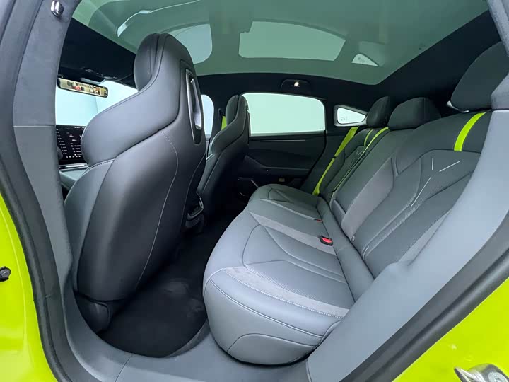 Фото 14 - XPeng P7