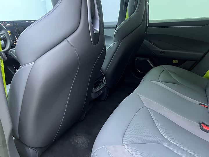 Фото 16 - XPeng P7